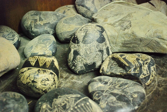 Камни, которые пытались нас убедить, что люди жили вместе с динозаврами. /Фото: paleohunters.ru
