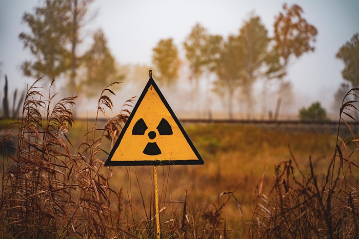Символ радиационной опасности была предсказуемо придумана ядерными физиками. /Фото: solntsepek.ru