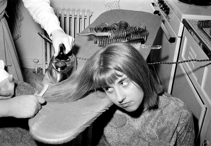 Пожалуй, самый доступный способ выпрямить волосы. /Фото: vipstory.net