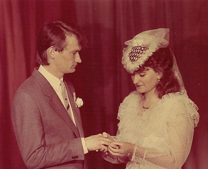 Рюши, воланы и усложнённая фата - писк свадебной моды в 1980-е. /Фото: kp.ru