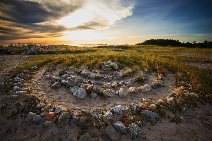 Шаманские ловушки для духов на Соловках. /Фото: sozvezdie-tour.ru