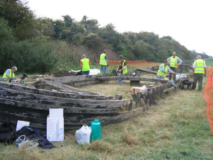 Археологическая экспедиция по раскопкам корабля Harriett. /Фото: friendsofpurton.org.uk