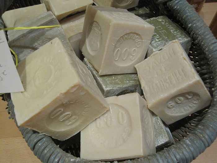 Марсельское мыло считается первым вариантом рецептуры, которая используется в хозяйственном. /Фото: wikipedia.org