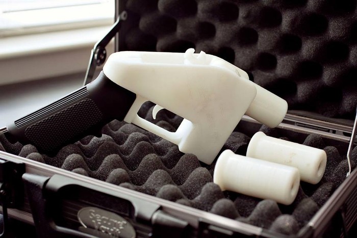 Пластмассовый пистолет из-под 3D-принтера был первым детищем компании. /Фото: techtudo.con.br
