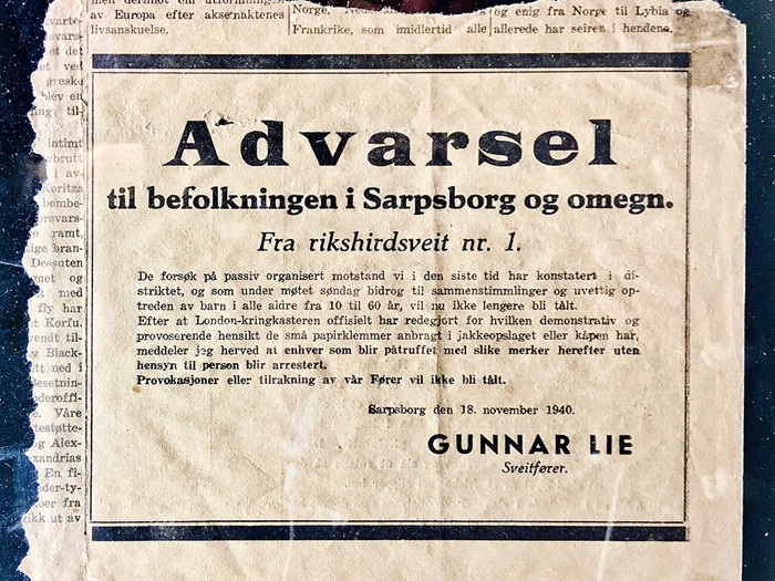 Иноформационна листовка за 1940 год от лояльной немцам организации, которая призывала норвежцев не носить скрепку, иначе их арестуют.