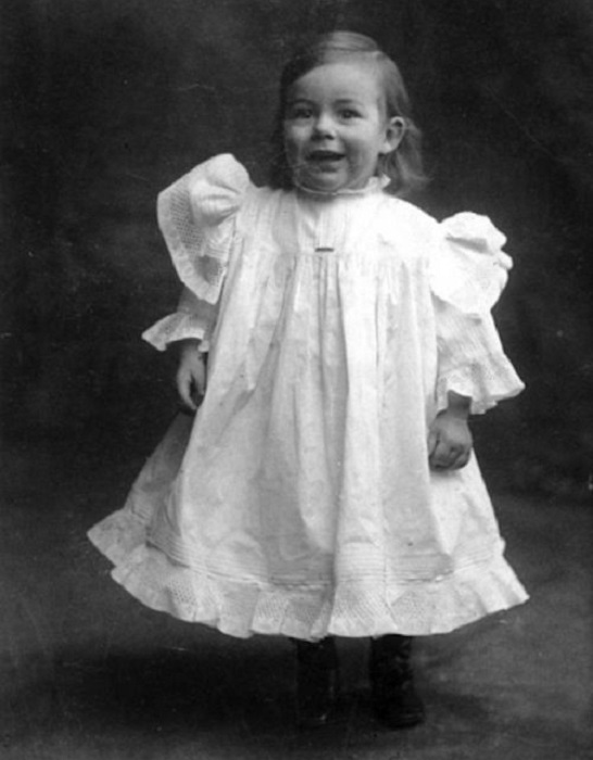 Эрнест Хемингуэй в детстве. /Фото: maximonline.ru