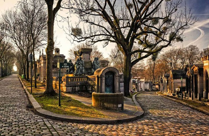 Самое известное кладбище Парижа.