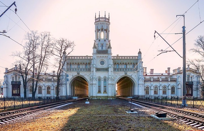 Будто не вокзал, а маленький дворец. /Фото: stihi.ru