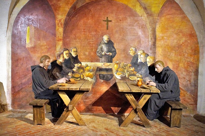 Монахи и в еде предпочитали оставаться аскетичными. /Фото: gotovim-vmeste1.livejournal.com