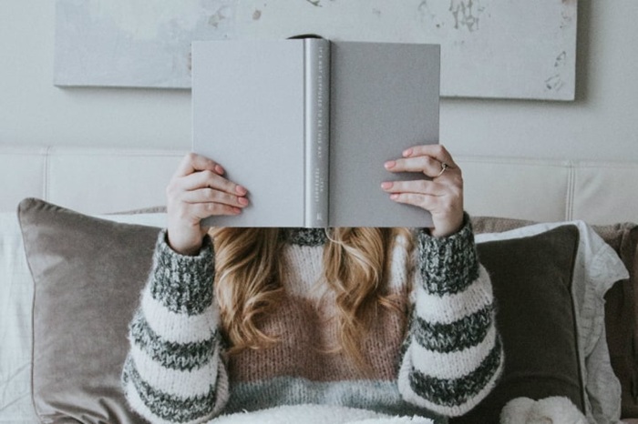 Чтение за час перед сном поможет мозгу запомнить информацию. Чтение за час перед сном поможет мозгу запомнить информацию.