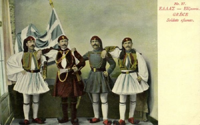 Неутомимые борцы за независимость Греции. /Фото: bendavpostcards.com