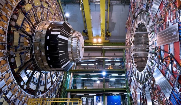Легендарный БАК мог быть не первым ускорителем частиц. /Фото: nan-news.ru