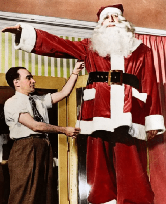 Самый высокий Санта Клаус. /Фото: bigpicture.ru