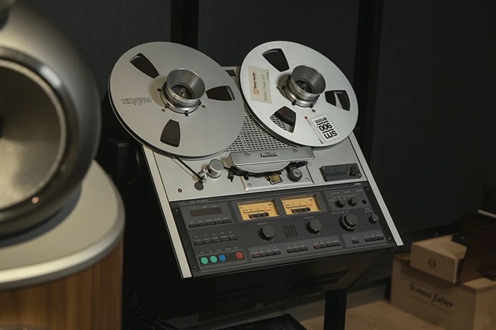 Аудиофилы сделали из давно забытых бобин новый тренд. Аудиофилы сделали из давно забытых бобин новый тренд.