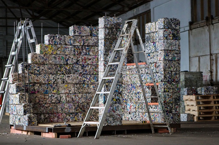 Строительство будущего и борьба с пластиковыми отходами в одном концепте. /Фото: recycleplastics.ca