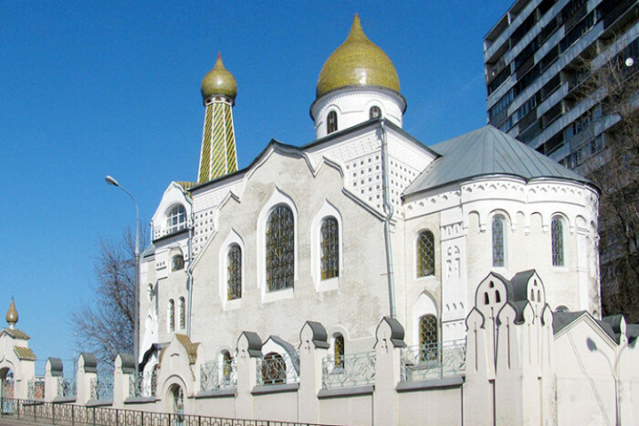 Церковь, где по-прежнему тренируются спортсмены. /Фото: daily.afisha.ru