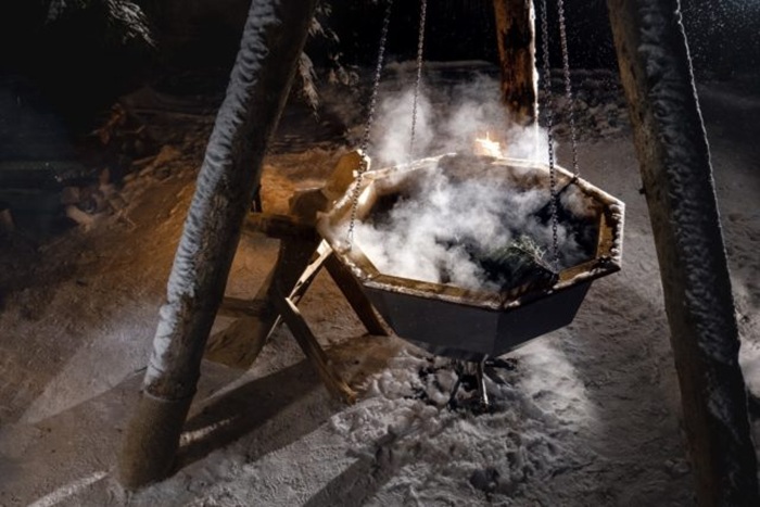 Чан с кипящей водой - ещё один фигурант дела об убийстве.