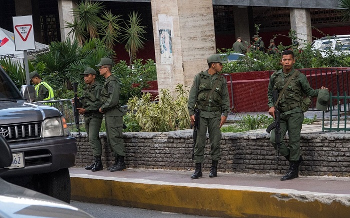 На улицах Каракаса много силовиков из-за высокого уровня преступности. /Фото: varlamov.ru