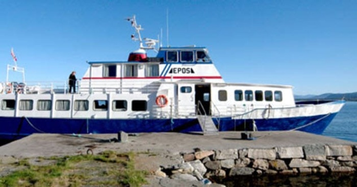 В отдалённые районы Норвегии книги доставляют на воде. /Фото: listverse.com