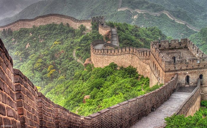 Десятки столетий стоит Великая китайская стена. /Фото: puteshestvovat.com