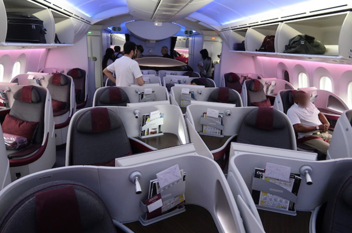 Салон аналогичного самолёта, который эксплуатируется авиакомпанией Катара. /Фото: travelingformiles.com