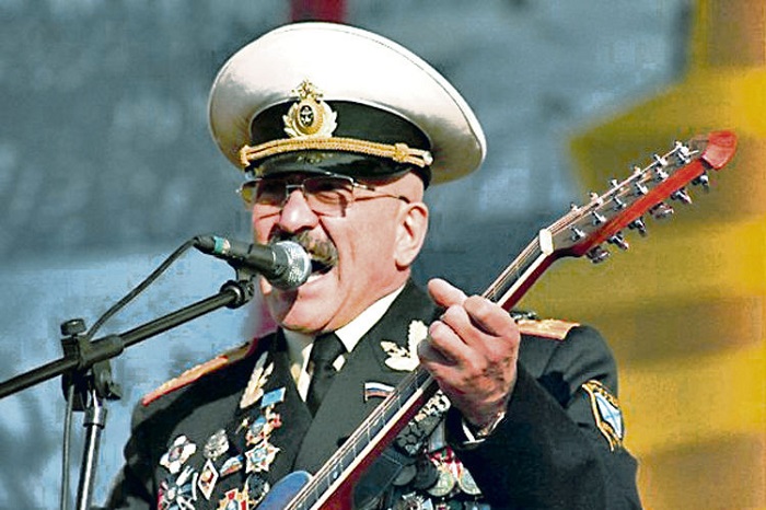 Оказывается, всё дело в традициях присвоения воинских званий в СССР. /Фото: peoples.ru