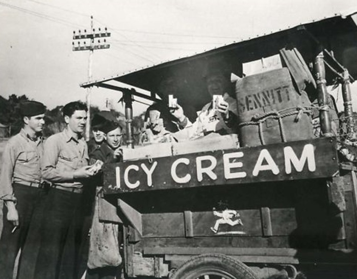 Удивительная история, которая показывает, насколько в армии США любят мороженое. Удивительная история, которая показывает, насколько в армии США любят мороженое.
