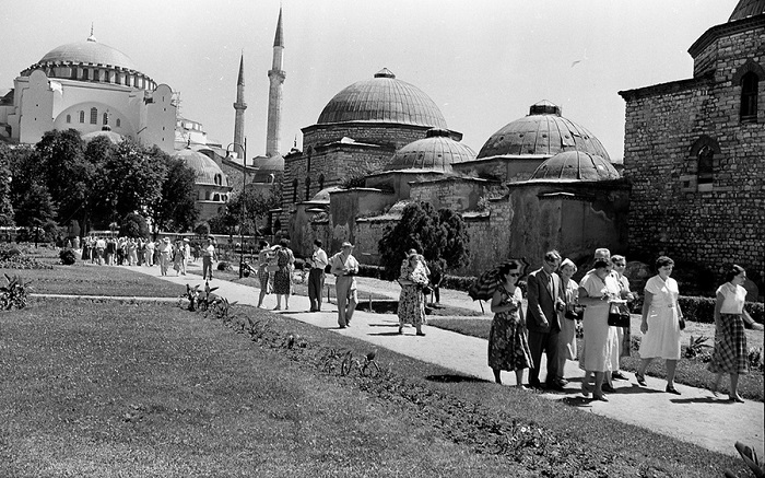 Советские туристы в Стамбуле. /Фото: perito.media