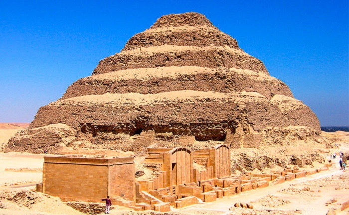 Древнейшая пирамида в мире. /Фото: puteshestvovat.com