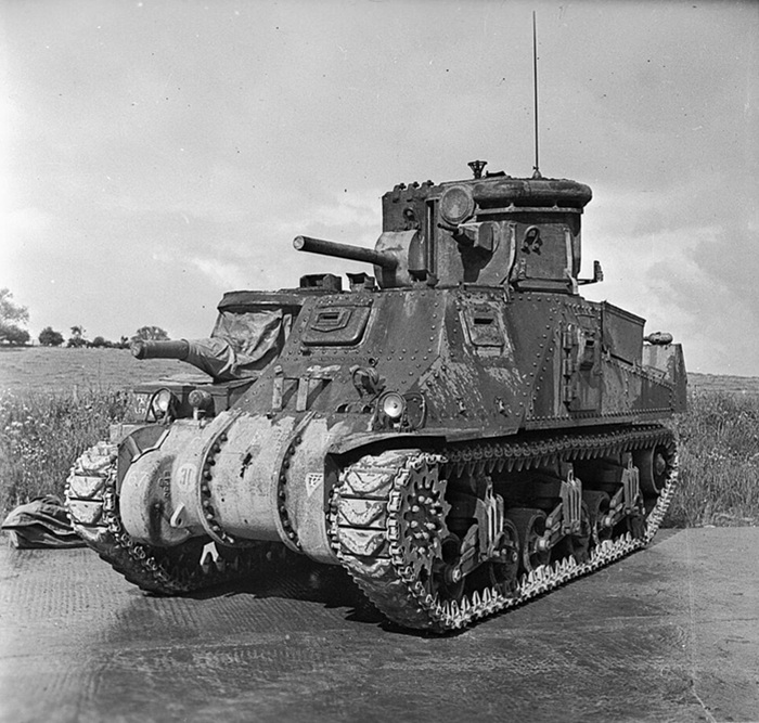 Ослепляющий прожектор был слишком слабым, чтобы освещать. Ослепляющий прожектор был слишком слабым, чтобы освещать.