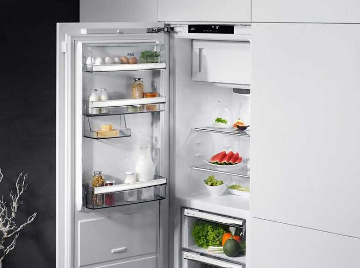 Не всем известно, что на самом деле нужно хранить на дверце холодильника. /Фото: morrozko.ru