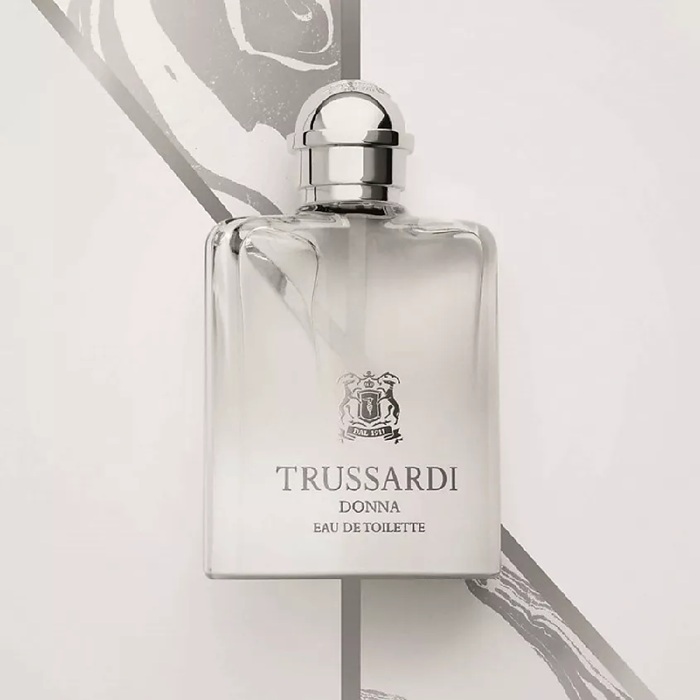 Туалетная вода сопровождается соответствующим текстом - Eau de toilette.