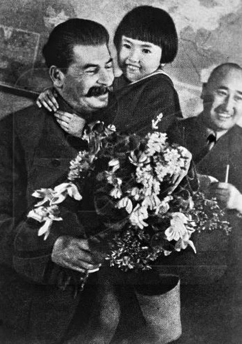 Счастливое детство героини фото закончилось по велению самого Сталина. /Фото: factroom.ru