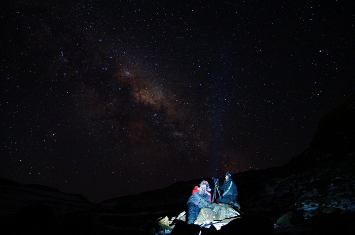 Бессонница, как у альпинистов, и 24 Новых года: 7 любопытных фактов о жизни на Южном полюсе Южном, полюса, градусов, полюсе, Южного, Южный, потому, географический, полюс, просто, Солнца, может, время, полярники, двигается, могут, застревают, «Клуб, встретить, Новый