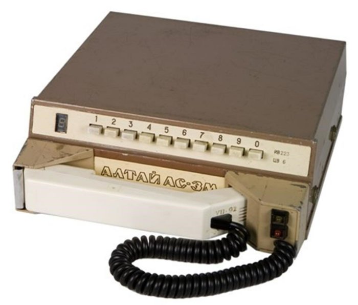 Мобильный телефон «Алтай» был создан задолго до западного аналога в 1963 году / Фото: yandex.com