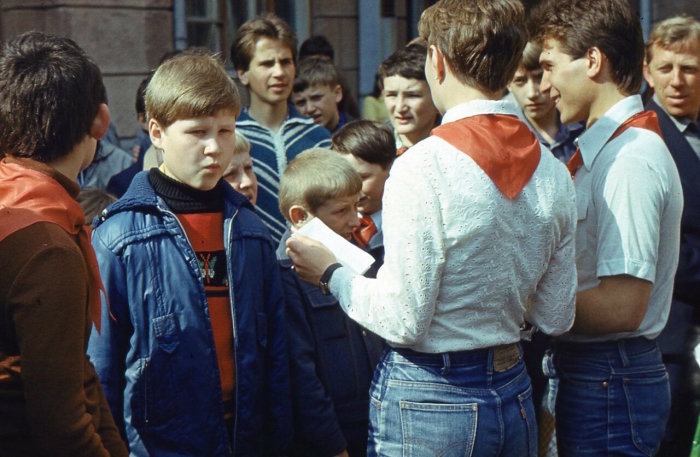 В 80-х годах в СССР начали появляться подделки, но они отличались по качеству пошива / Фото: wowavostok.livejournal.com