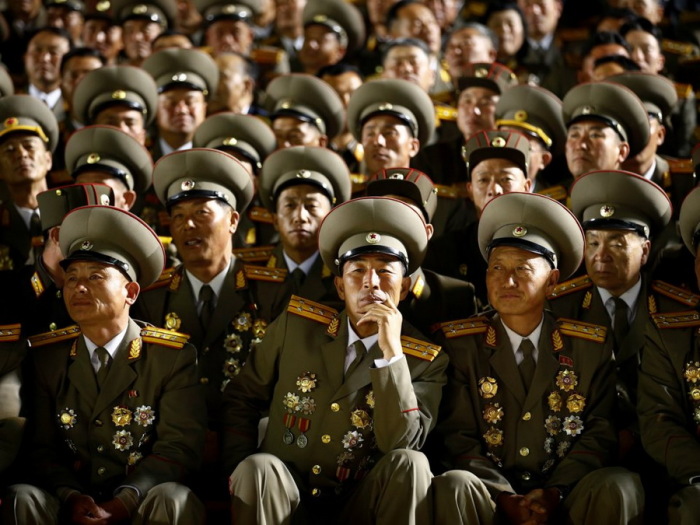 Офицеры и генералы КНДР носят не только свои личные награды, но и те, которые вручались когда-то их дедам и отцам / Фото: crnobelo.com