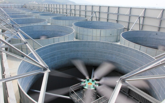 Во время вращения вентиляционного механизма возникает воздушный поток, который отвечает за испарение жидкости / Фото: sotsinvest.gazprom.ru