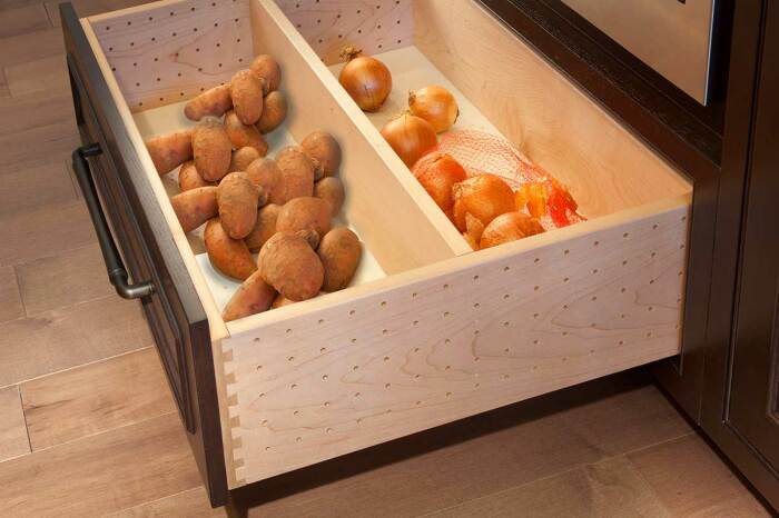 Как хранить картофель в квартире, чтобы он оставался свежим до весны