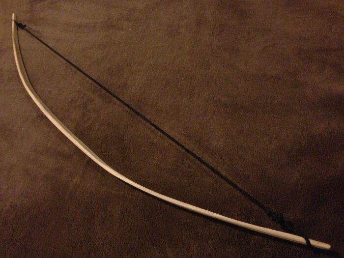 По конструкции средневековые луки были простые и сложные: первые представляли собой палку с натянутой на нее веревкой / Фото: guide.alibaba.com