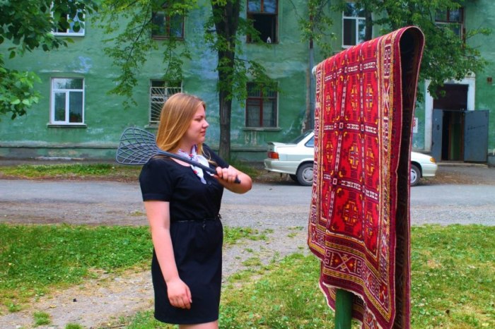 Выбивать ковры на улице запрещено / Фото: allremont59.ru