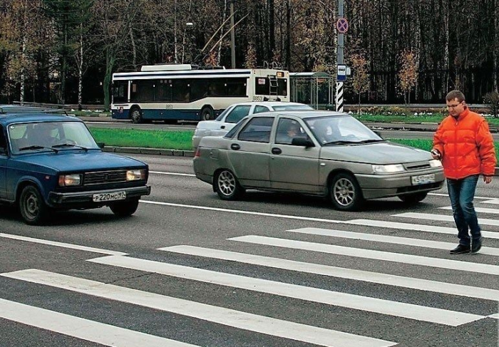 Внимательно следите за идущим по соседней полосе транспортом / Фото: kazanfirst.ru