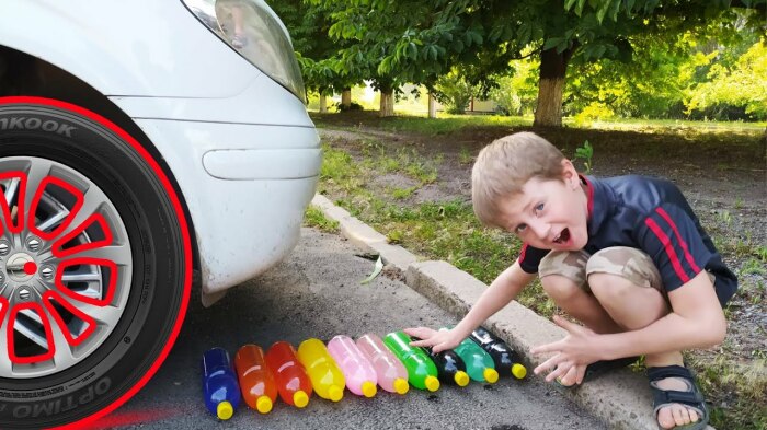 Научиться чувствовать расположение колес помогут простые пластиковые бутылки / Фото: YouTube