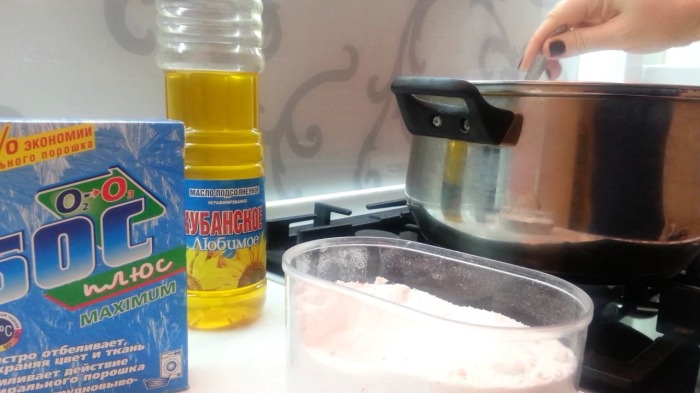 Метод стирки кухонных полотенец с помощью растительного масла - достаточно эффективный / Фото: tvjam.ru
