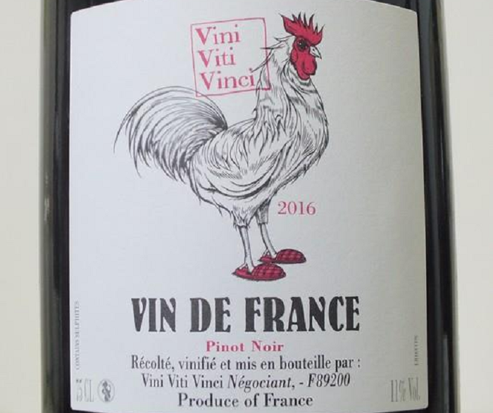 Если вино изготовлено в Евросоюзе, значит должна быть надпись «Вино из ЕС», если во Франции – «Vin de France» / Фото: cellartracker.com
