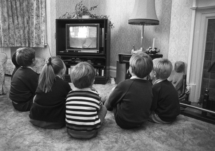 Советские дети обожали мультфильмы / Фото: arhivach.ng