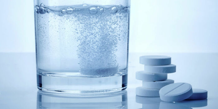 Важно использовать именно таблетки, которые дают активную реакцию в воде / Фото: ukrhealth.net