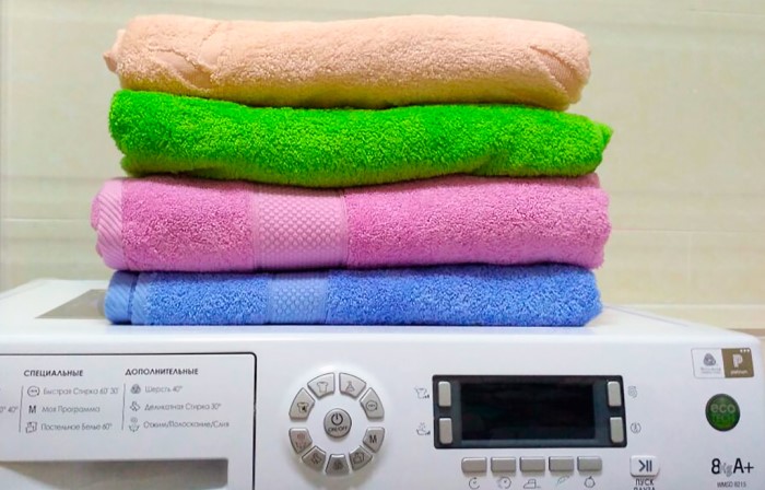 При неправильном уходе махровые полотенца быстро станут жесткими и неприятными на ощупь