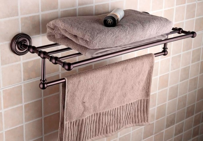 Если к вам часто приходят гости, позаботьтесь, чтобы для них всегда были готовы отдельные полотенца / Фото: vid-stroy.ru