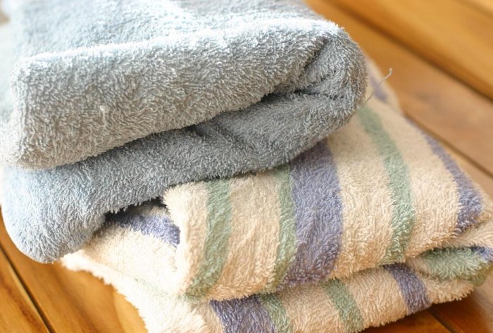 Не спешите выбрасывать полотенца с примявшимся или ужесточившимся ворсом / Фото: fb.ru